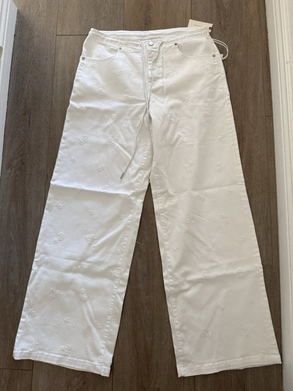 NWT Habitual Kira Drawstring Wide Leg Pants White Denim Womens Size 6 / 28